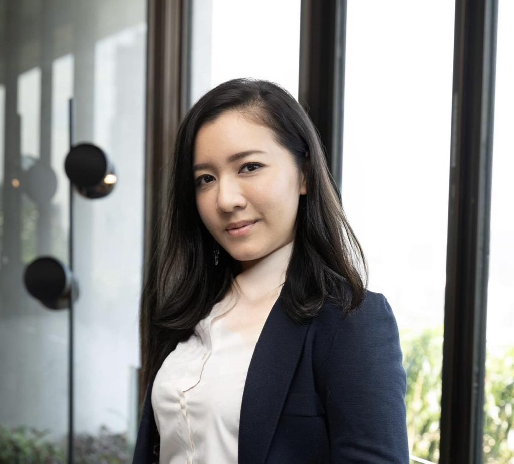 Art 🎨 vs Artist 👩🏻‍🎨

MY DAY : FATE 

“Only the bravest souls signed up for the twin flame journey.” 
– Beti Kotevski