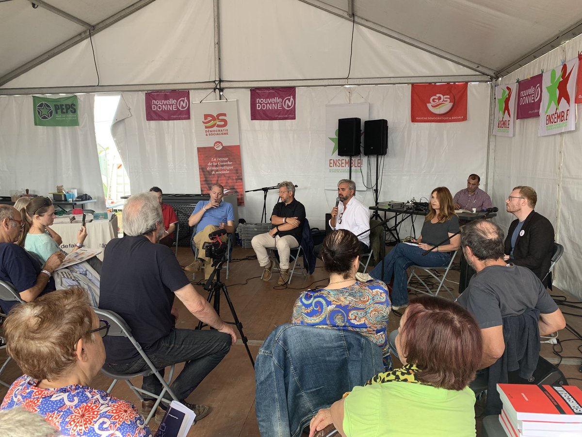 #Fetedelhuma Débat extrême-droite et Europe avec <a href="/DavidCormand/">David Cormand🌻🇪🇺🌍🌏🌎</a>, <a href="/alexiscorbiere/">Alexis Corbière</a>, Erwan Lecoeur et Bernard Schmid, animé par <a href="/mariepierrevieu/">Marie-Pierre Vieu-Martin</a>.