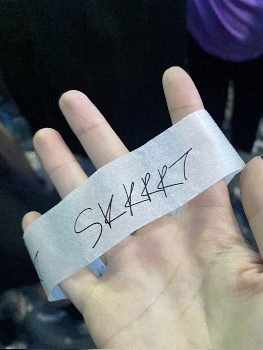 bambeong's tweet photo. CONFETTIS AT AREA 52 HAS SKRRT PRINTED ON IT

#BamBamAREA52inSeoul #Bambam #AREA52inseoul #AREA52 @BamBam1A https://t.co/RlTfYvTzmr