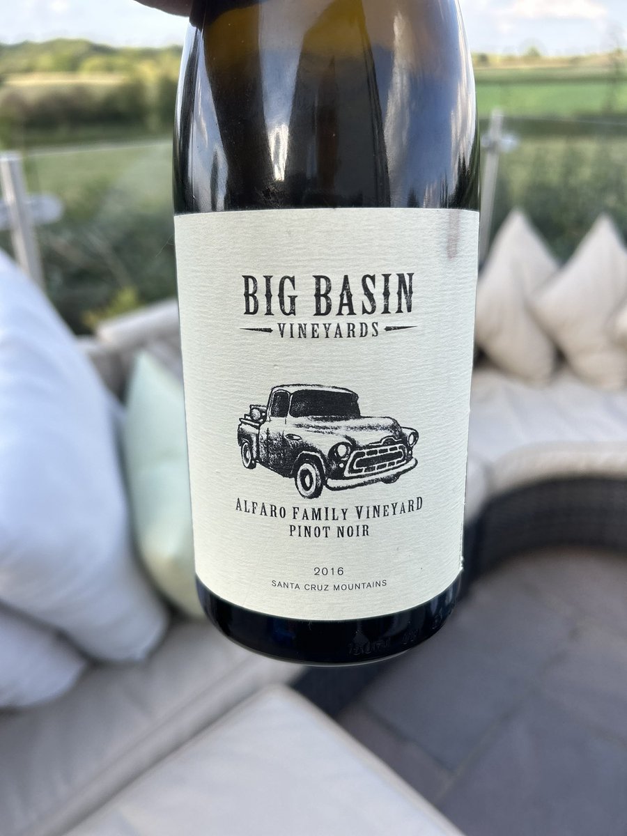 My last bottle of this: got to love Santa Cruz Pinot Noir!  Perfect for the last blast of Herefordshire summer.  Yum!