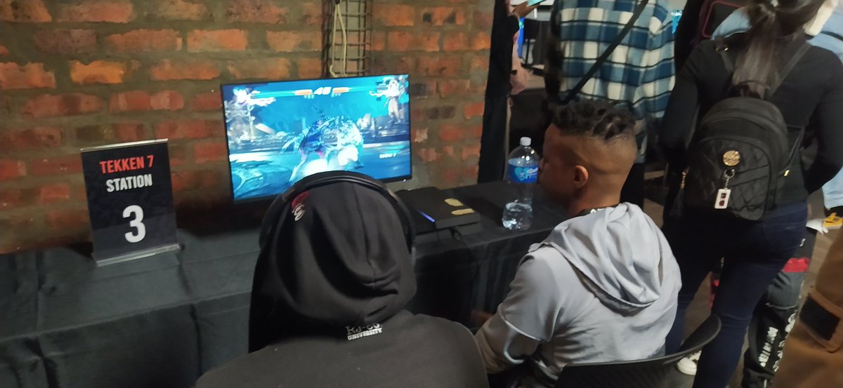 TweetsByProxy's tweet image. Signed in and ready for #CapeTownShowdown 😤🔥 got in some fun casuals with @da_xpt too 🎮 #ATKWin #PlaySeriously