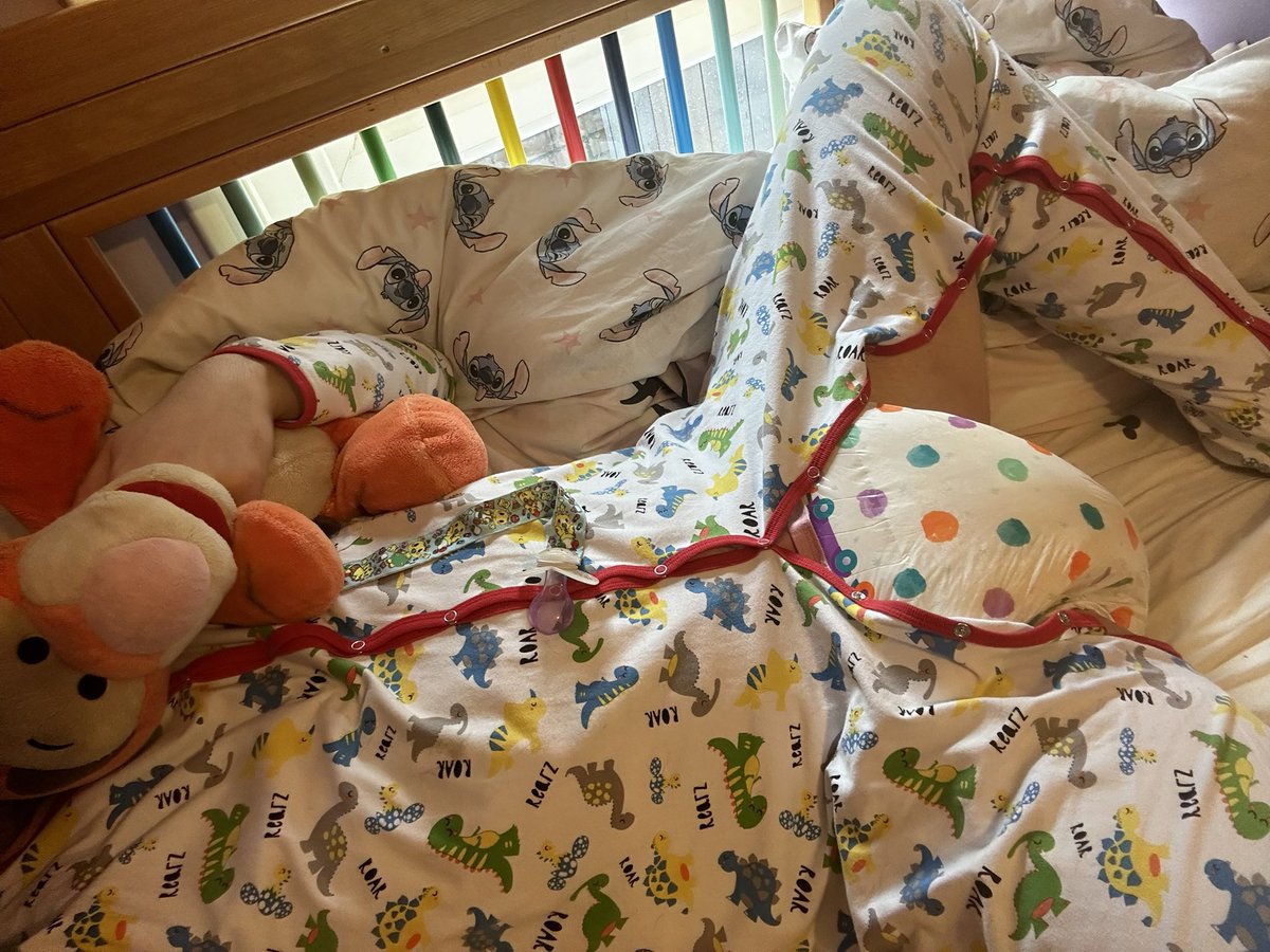 I think Mummies NEW Bedtime Unpotty Training Routine is starting to work 😱 I don’t remember anything last night 🥺🥺🥺