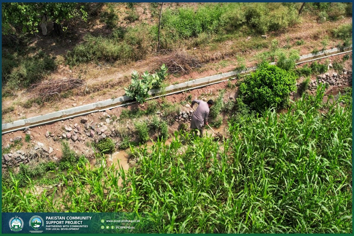 PCSPKpGovt's tweet photo. Agriculture yield gets a boost with the completion of the Solar Power Irrigation Channel and Tube Well project in Akhtar Dheri village, Nowshera. This initiative, funded by the Pakistan Community Support Project in collaboration with Insaniyat Karwan Tanzeem.
#PCSPImpact https://t.co/ic3b3cMz2U
