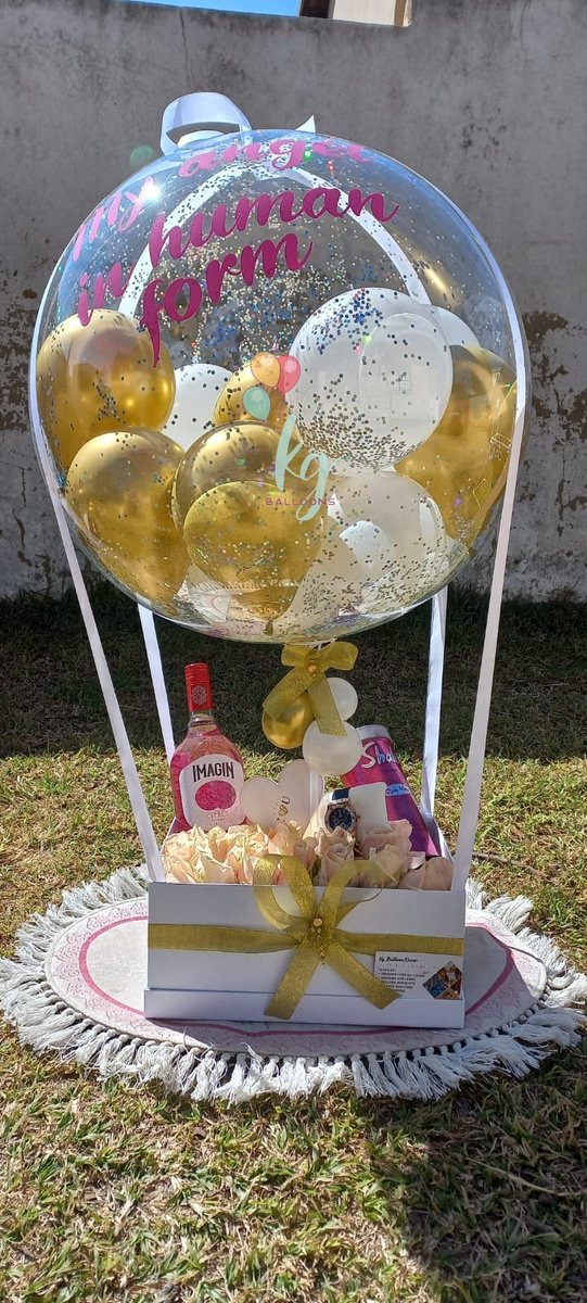 kg_balloon's tweet photo. It's giving @WOOLWORTHS_SA vibes, my dream is for my Hot-Air balloon bouquet to reach woolworths shelves 🙏🎈 https://t.co/wrO6LvOfoD