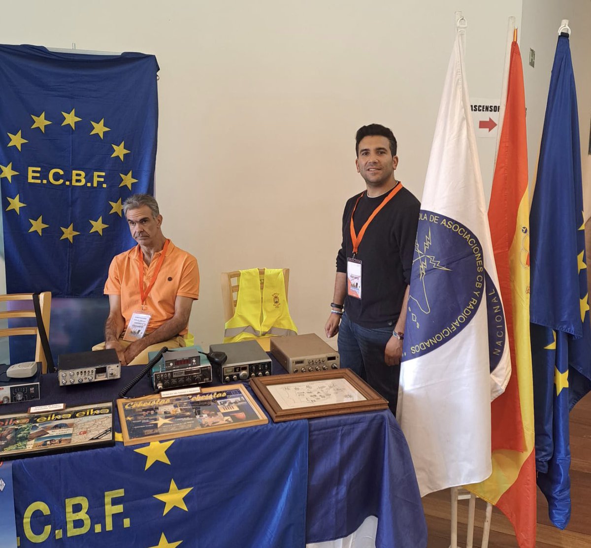 Hemos visitado la VIII Feria de las Radiocomunicaciones ‘IberRadio’ que se celebra durante todo el fin de semana en @LIENZONORTE. #Ávila acoge uno de los eventos del sector más destacados a nivel europeo.