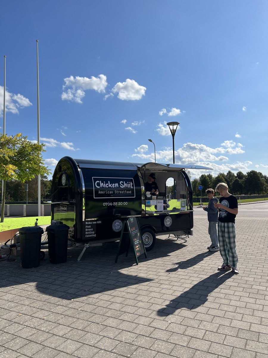 GameZoneSE's tweet photo. Chicken shiiit har anlänt till Gamezone X Esportal!
Mumsigare mat är svårt att hitta!
#gamezone23 https://t.co/JFbeNzVkN9