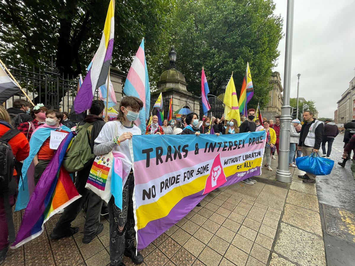 GCNmag's tweet photo. Great turn out at the protest against trasphobia organised by @DubTrans to oppose Posie Parker's hateful rally. 🏳️‍⚧️✊ #TransRightsAreHumanRights https://t.co/HVwMSzkthc