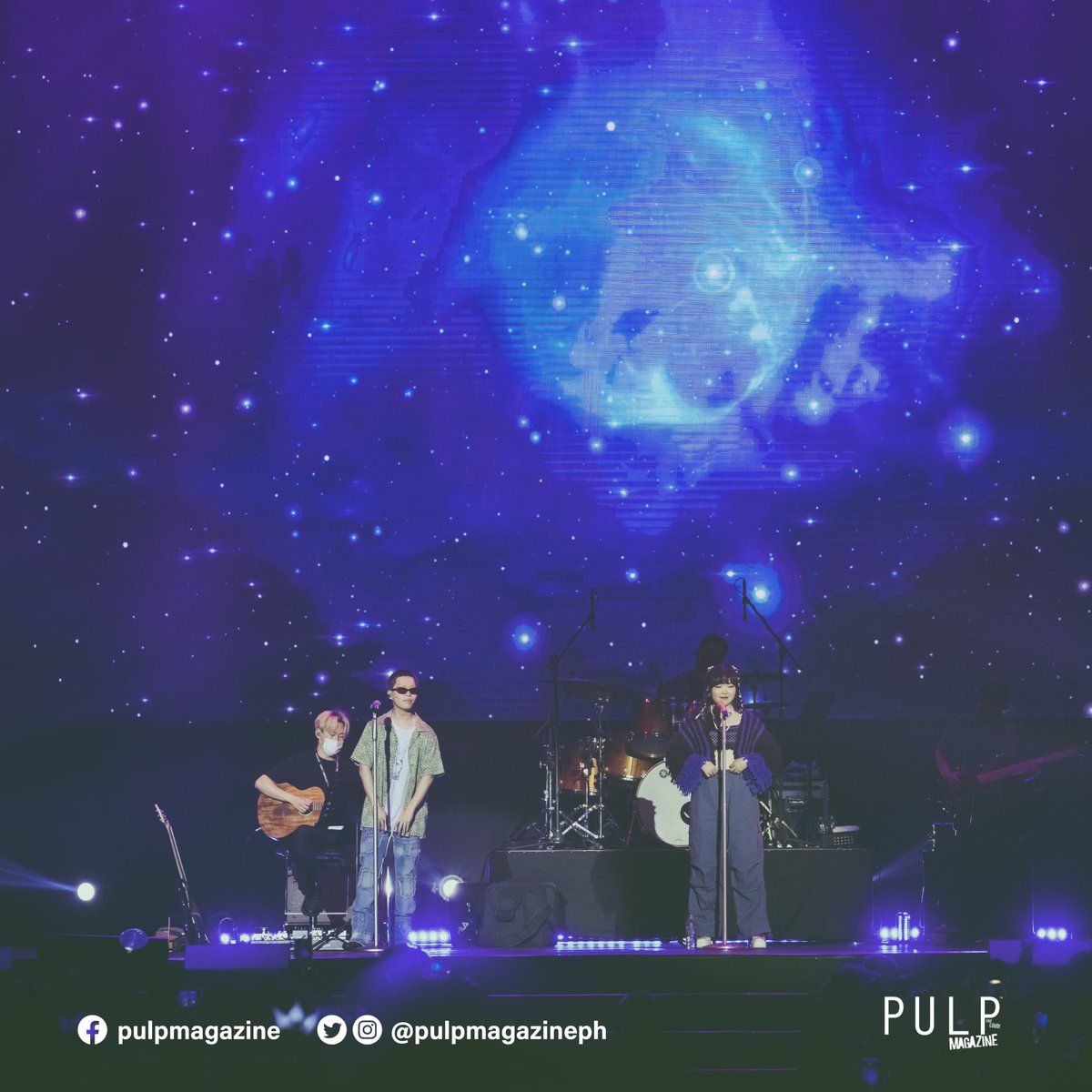 PULPMagazinePH's tweet photo. It's LOVE, 200% certain! AKMU truly wanted to shower their Filipino fans with affection. How could fans ever forget that day, having waited for them for so long?
#AKMU #LiveLoud #PULPMagazine #SpecialEditionMiniPosterIssue2023 #IssueNo206 https://t.co/7fxgfZIcDf