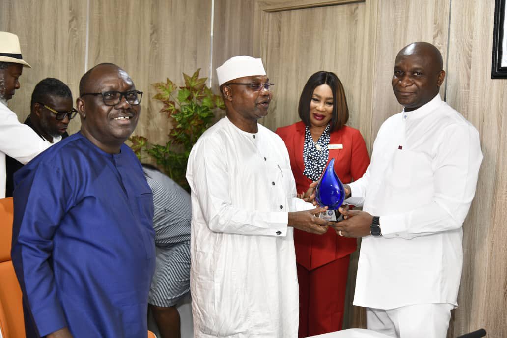 SenKaura's tweet photo. Over the week, I paid a courtesy visit to the MD/CEO of the Niger Delta Development Commission (NDDC), Mr Sammy Ogbuku in Portharcourt, to explore areas of co-operation between OGFZA and NDDC.

TYK https://t.co/bML0lnmQbq