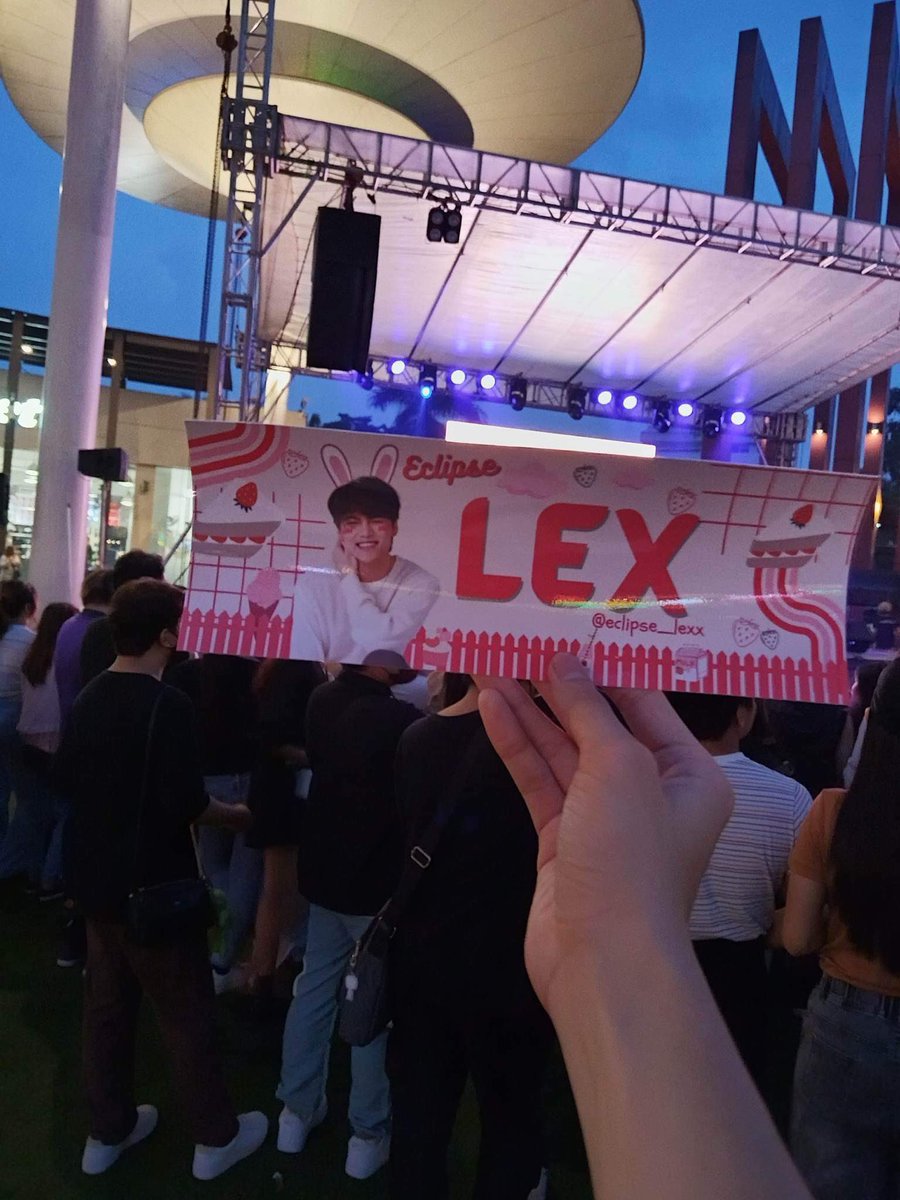 lexandritesofc's tweet photo. 🐰🍓

MOONLIGHTS AT PPOPCOM
#PPOPComMini2023 
#MoonlightsForECLIPSE
@moonlightsofc__ #EclipsePH
@eclipse_lexx #EclipseLEX https://t.co/1AdCtQHVf7