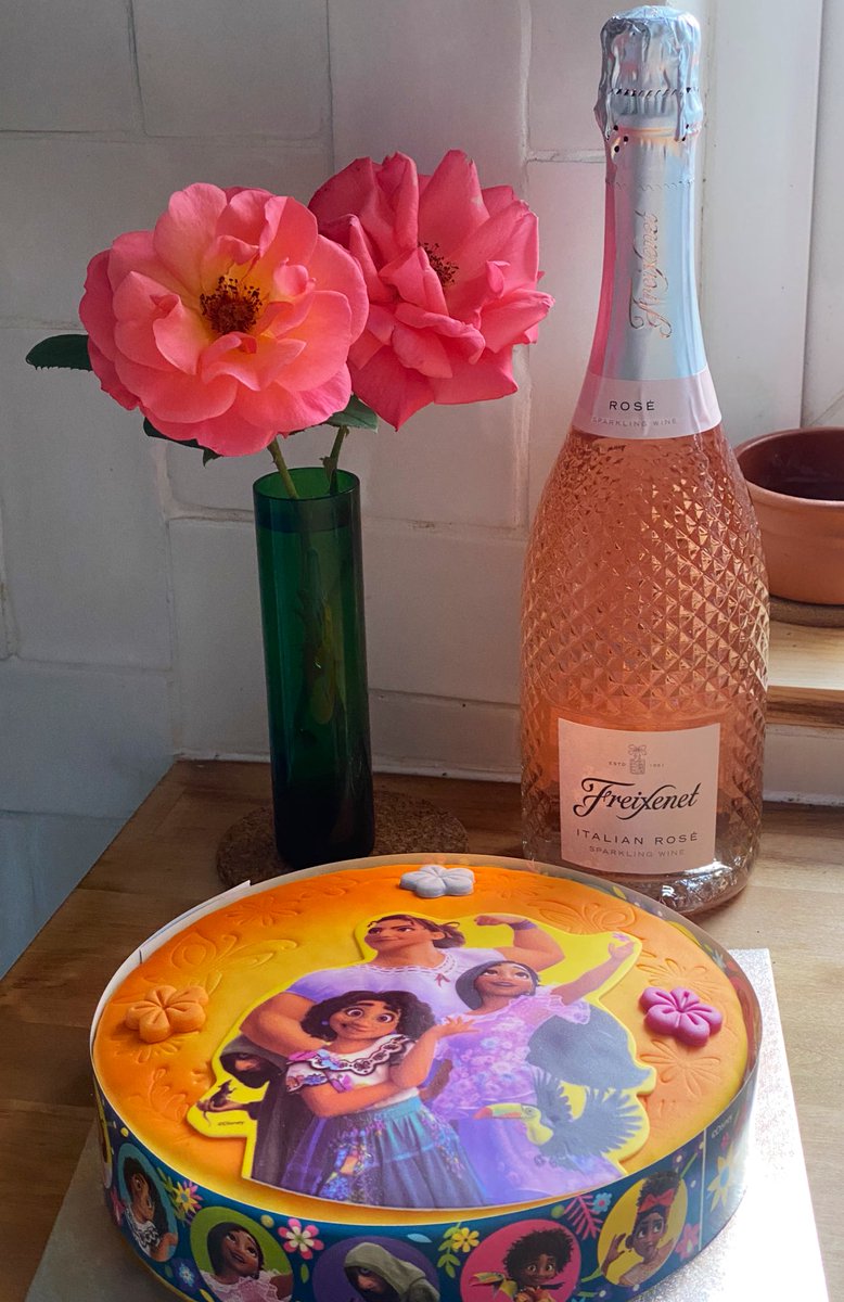 Dr Serena Dyer tweet media