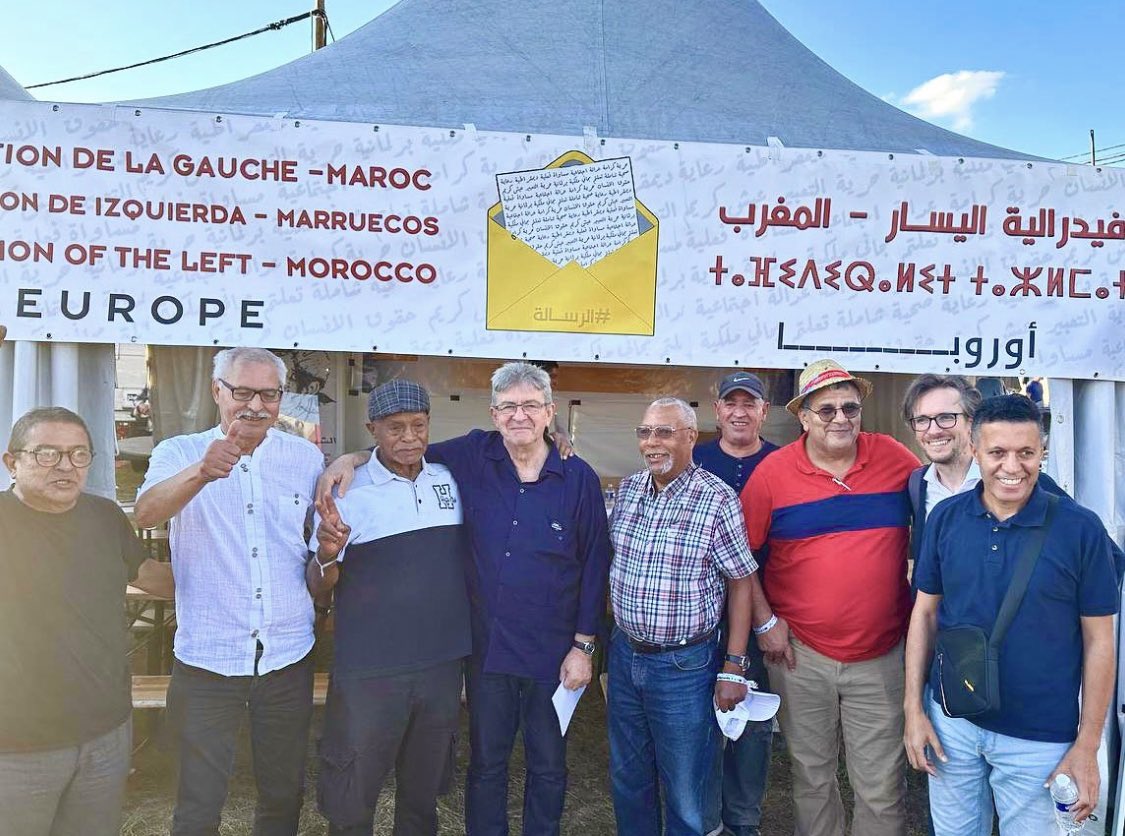 حزب فيدرالية اليسار الديمقراطي (@fgd_officiel_ar) on Twitter photo زيارة <a href="/JLMelenchon/">Jean-Luc Mélenchon</a> لرواق <a href="/FGD_Officiel_AR/">حزب فيدرالية اليسار الديمقراطي</a> بحفل الإنسانية للتعبير عن تضامنه مع الشعب المغربي في المحنة التي يمر بها .
Visite de <a href="/JLMelenchon/">Jean-Luc Mélenchon</a> au stand du <a href="/FGD_Officiel_AR/">حزب فيدرالية اليسار الديمقراطي</a> durant la fête de l’humanité pour exprimer son soutien au peuple marocain dans cette épreuve qu’il traverse . زيارة <a href="/JLMelenchon/">Jean-Luc Mélenchon</a> لرواق <a href="/FGD_Officiel_AR/">حزب فيدرالية اليسار الديمقراطي</a> بحفل الإنسانية للتعبير عن تضامنه مع الشعب المغربي في المحنة التي يمر بها .
Visite de <a href="/JLMelenchon/">Jean-Luc Mélenchon</a> au stand du <a href="/FGD_Officiel_AR/">حزب فيدرالية اليسار الديمقراطي</a> durant la fête de l’humanité pour exprimer son soutien au peuple marocain dans cette épreuve qu’il traverse .