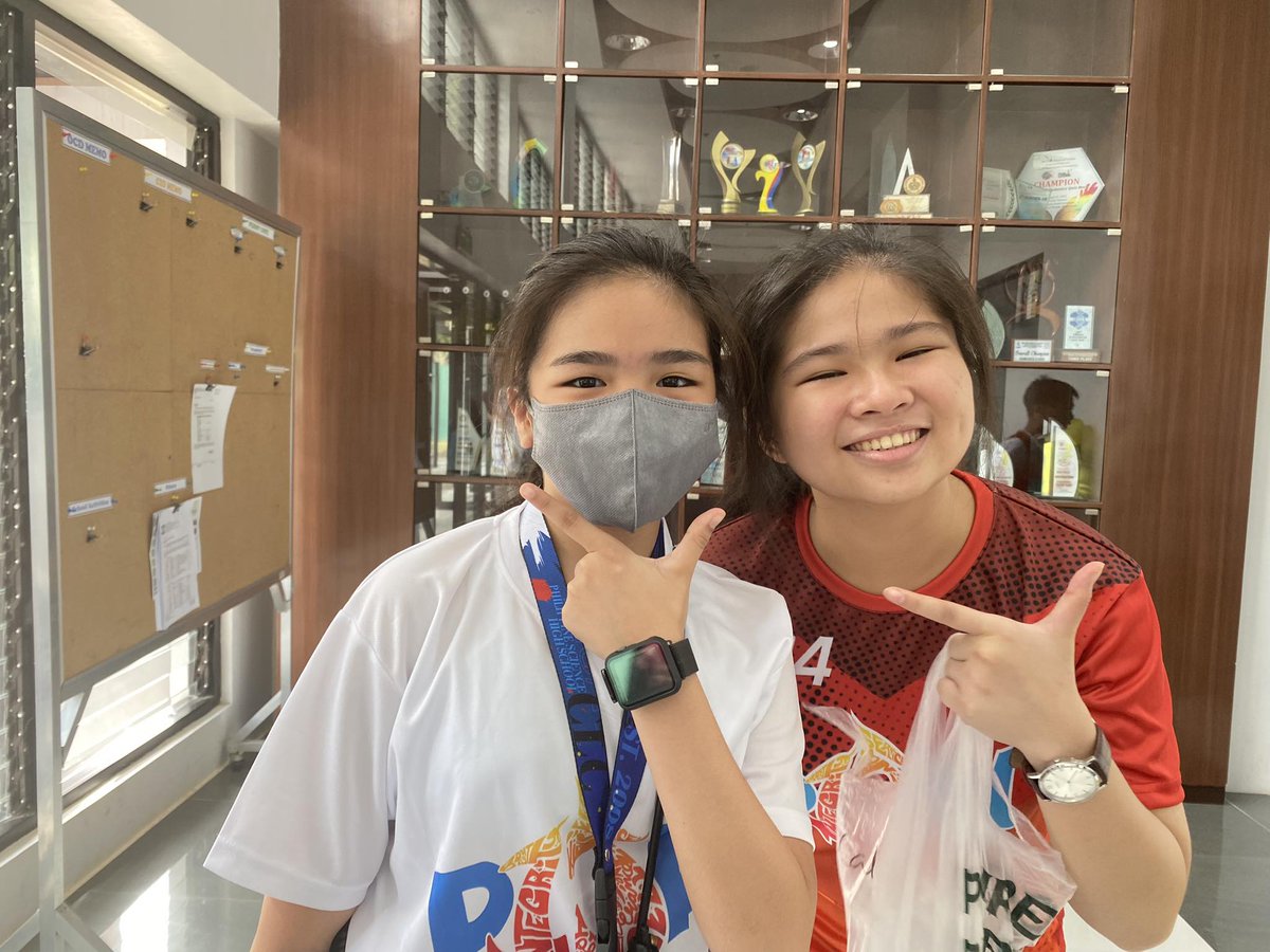 bncmrclm's tweet photo. graduating (sana) in ~9 months pero may maiiwan na mini me https://t.co/4mIMGobjHI