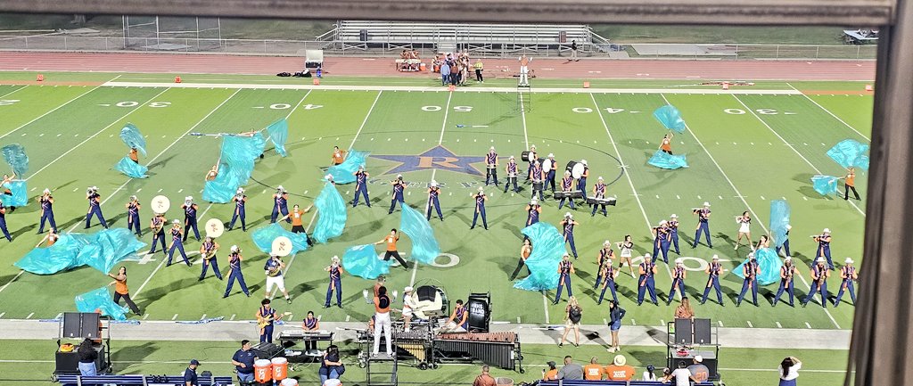 ssolis3's tweet photo. Grateful for the opportunity to announce for @RangerFtbl tonight. Crowd was amazing and the game was fantastic. What a way to end one of the best Homecoming weeks that I can remember.  Congrats to @CoachRecoder and his staff and especially our boys. Go Rangers! @Riverside_4ever. https://t.co/L6EBX5J9JN