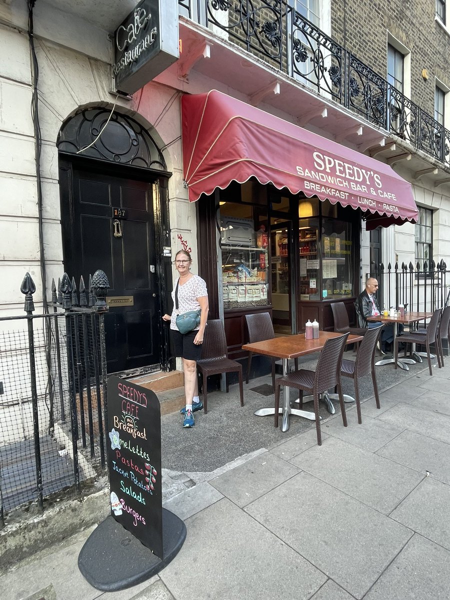 ginny_gambrell's tweet photo. #Speedys #London Breakfast yesterday was a dream come true!! https://t.co/iIVS4tEirP