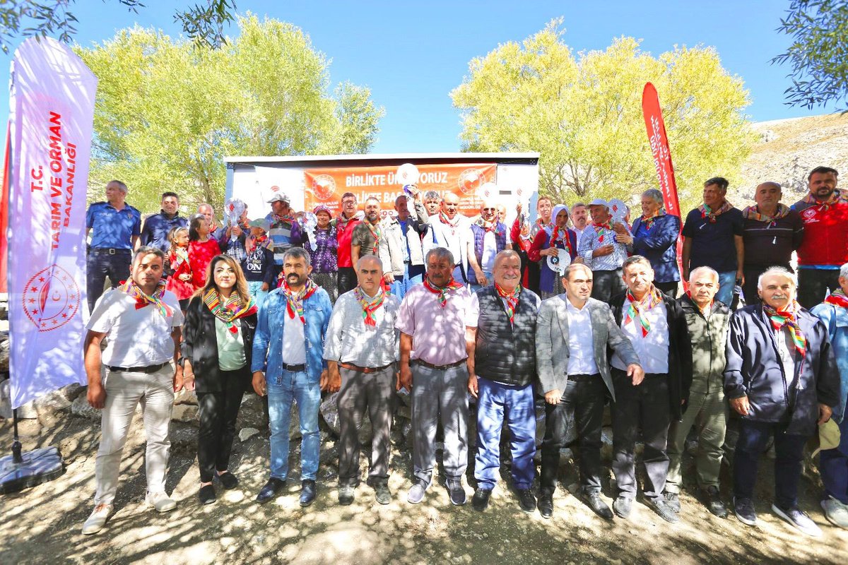 muglatarim's tweet photo. 2019 yılından bu yana ilimizde 23 bin 302 dekarlık mera alanının ıslah ve amenajman çalışmasını tamamladık. Seydikemer Çökek Mahallesi’nin 2 bin 100 rakımdaki Makmara Yaylası’na yerleştirdiğimiz 10 çoban evi ile sıvatları da üreticilerimizin emrine verdik. 
Hayırlı uğurlu olsun. https://t.co/rZZrldVeu3