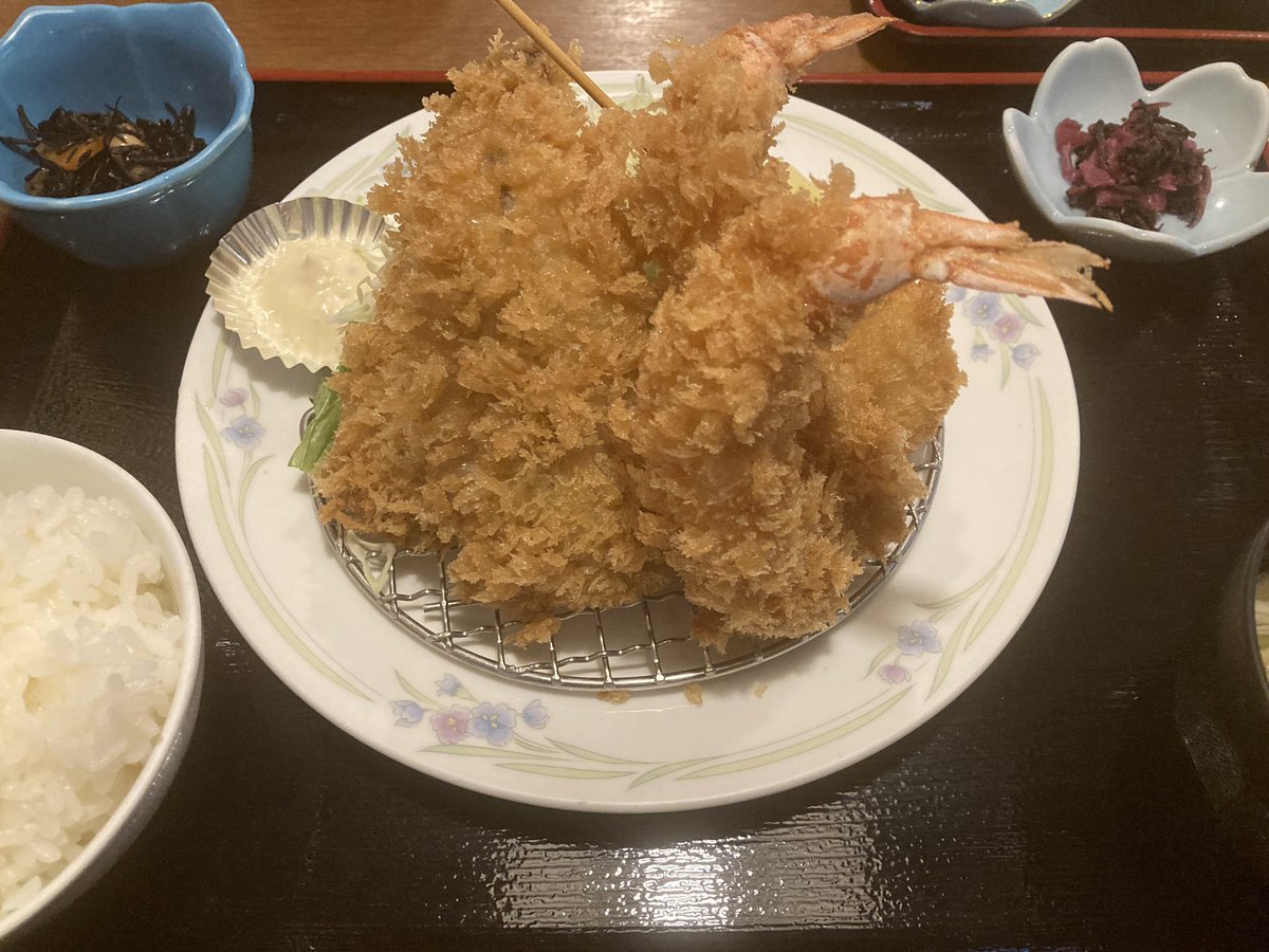 kaogreen1969's tweet photo. 忘備録:7/14 早川漁港の「大原」。ふわふわさくさくの鯵とぷりぷり海老の絶品フライランチ。2時間並んでも食べたい美味しさ。 https://t.co/ruPbgMml8y