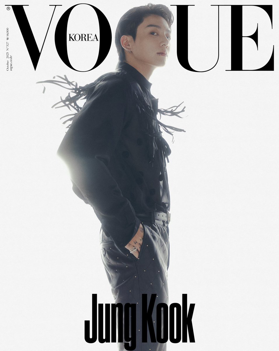 byohseoul's tweet photo. [PRE-ORDER] Vogue Korea October 2023 (Cover: BTS Jungkook)

B/C/D/E ver.
390pages | 210*297mm | 1053g

320.000 IDR (1kg)

✅ Official dari website resmi
✅ EMS + Tax
✅ FIXED Price
✅ DP/Cicilan
✅ Shopee | shipped from Surabaya

📌 Details &amp; Order Form: https://t.co/033C7NyE5m https://t.co/nWSQLhCXr7