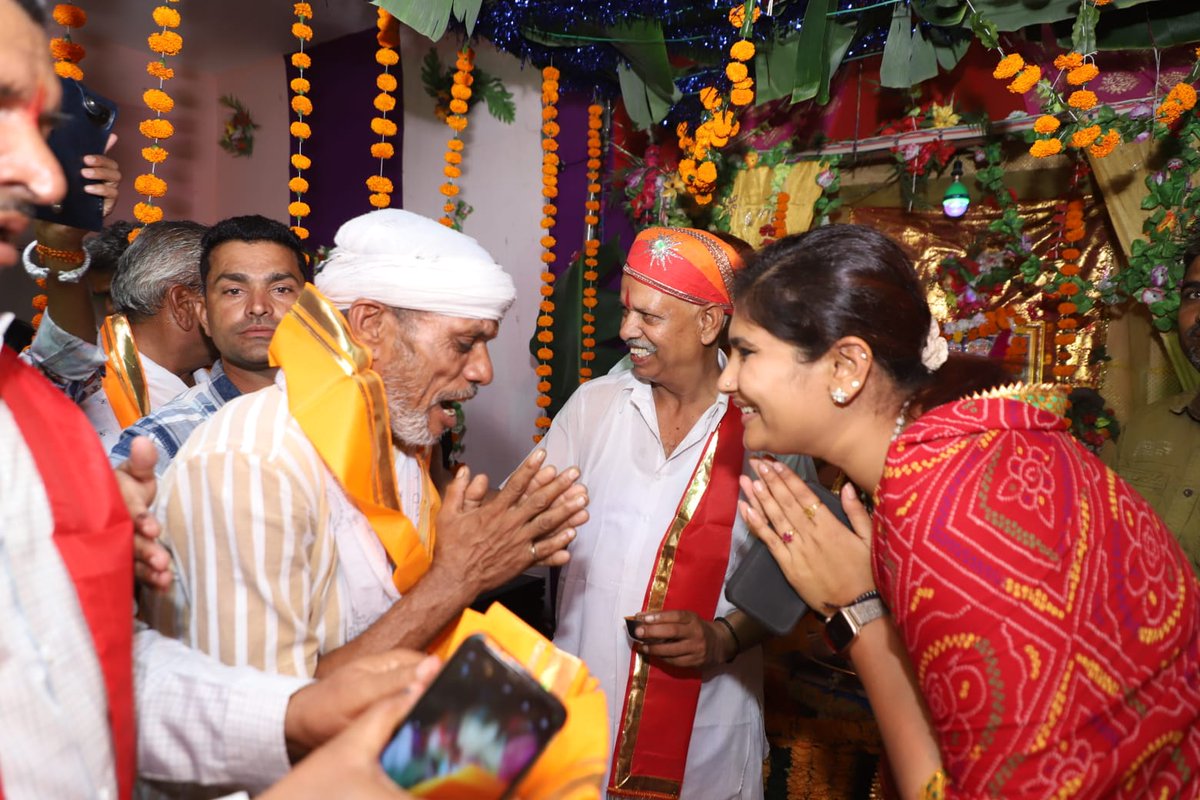 kiransnm's tweet photo. श्री रामेश्वर महादेव जी मन्दिर के समीप श्री रामदेवरा जी जाने वाले श्रद्धालुओं के लिए संचालित रामरसोड़ा व्यवस्था के समापन के अवसर पर उपस्थित होने का अवसर मिला।
#JaiBabaRamdev #Rajsamand #Rajasthan https://t.co/cf8e0fpMst