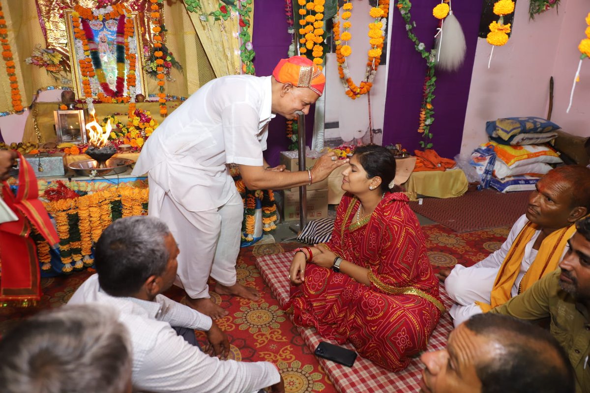 kiransnm's tweet photo. श्री रामेश्वर महादेव जी मन्दिर के समीप श्री रामदेवरा जी जाने वाले श्रद्धालुओं के लिए संचालित रामरसोड़ा व्यवस्था के समापन के अवसर पर उपस्थित होने का अवसर मिला।
#JaiBabaRamdev #Rajsamand #Rajasthan https://t.co/cf8e0fpMst