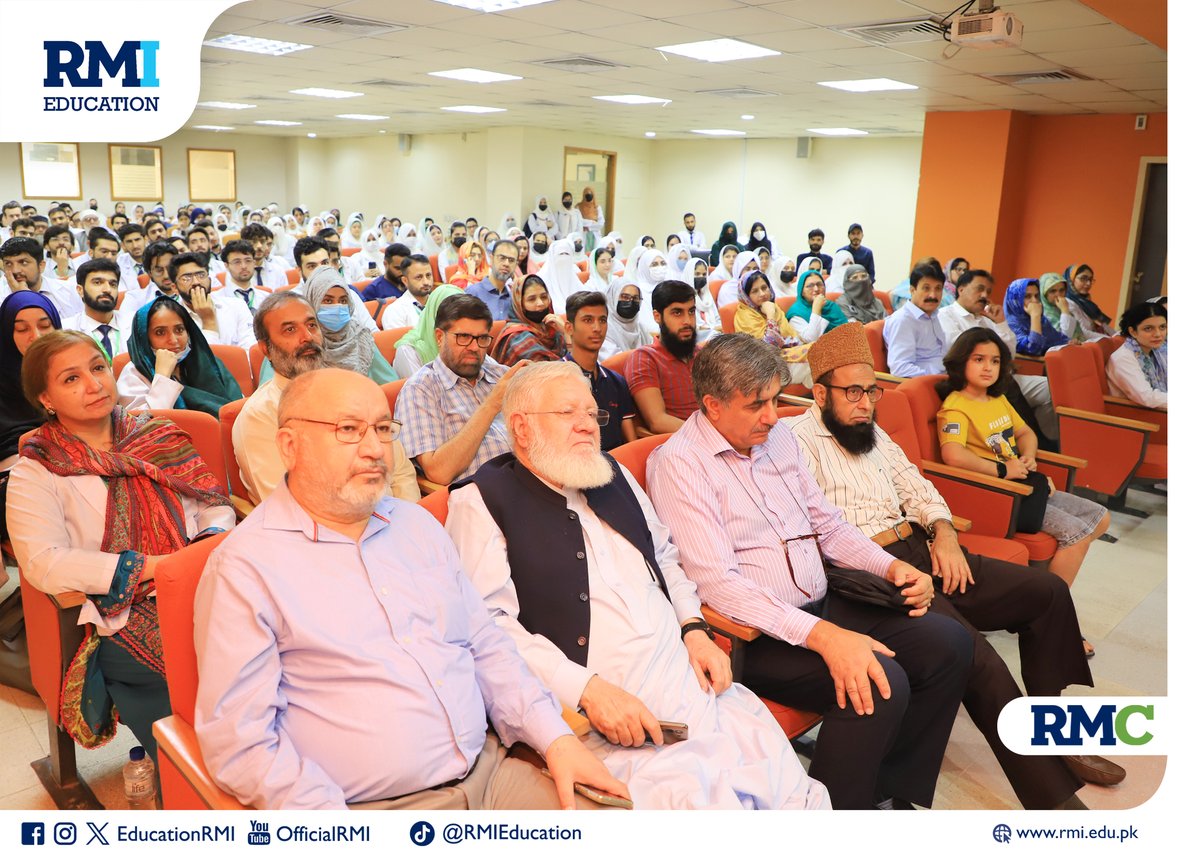 EducationRMI's tweet photo. Tuaha Ibn Jalil, a renowned religious life coach, held a session at RMC on Digital Addiction, providing attendees with practical insights into tackling it through actionable strategies and Islamic teachings.

#RMC #digitaladdiction #mindlfulsccrolling #islamicway #tuahabinjalil https://t.co/I3nfdlStwo
