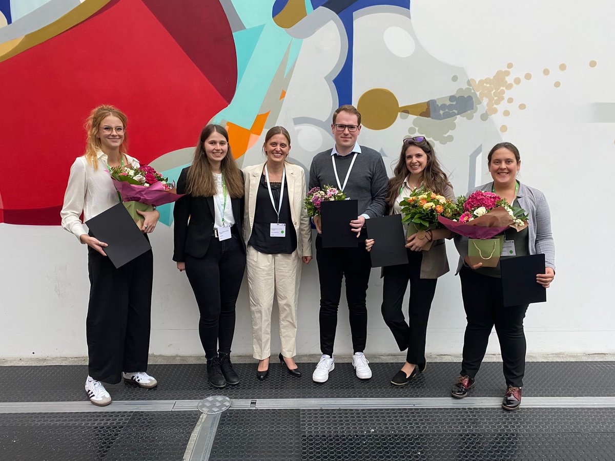 Nadja Freund tweet media