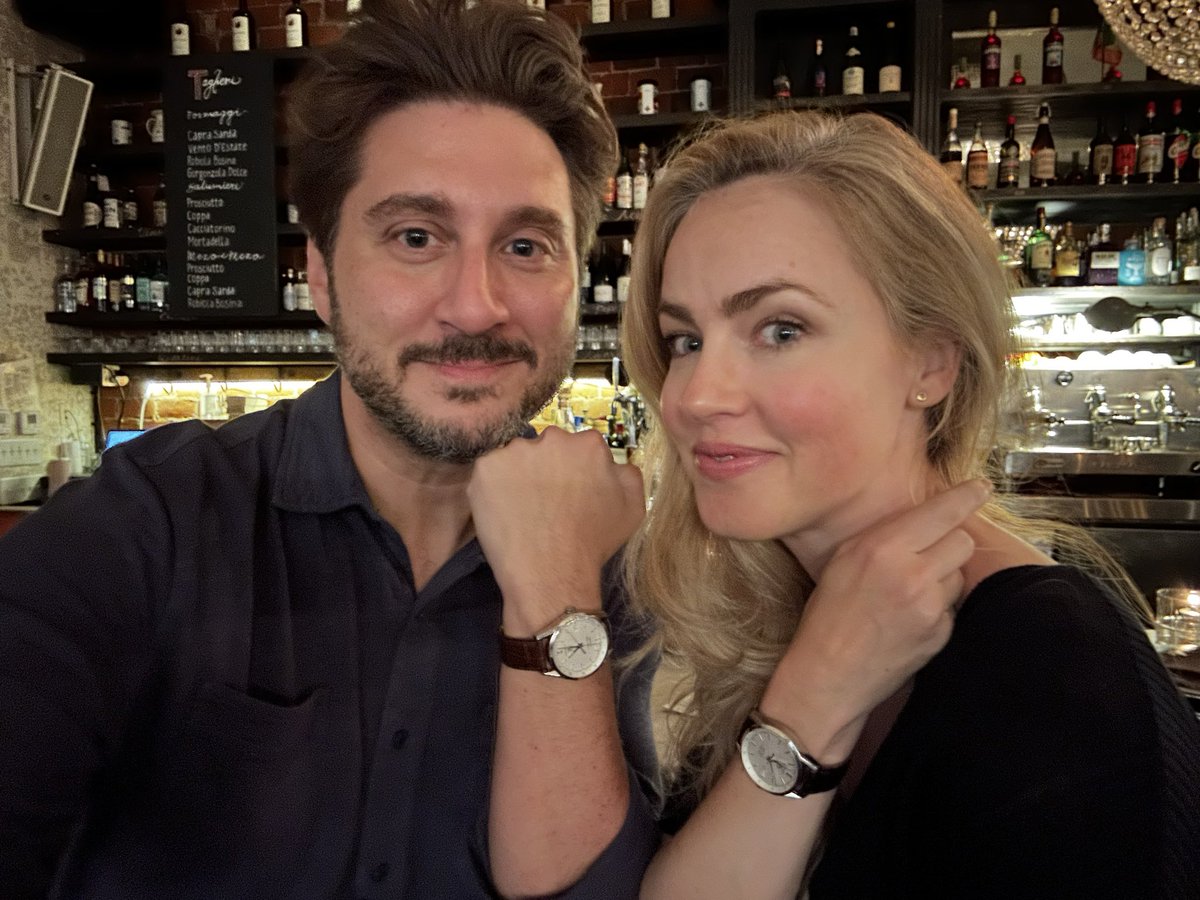 TerryMatalas's tweet photo. Friday night paradox with @AmandaSchull #12Monkeys https://t.co/uzU8n8gEKd