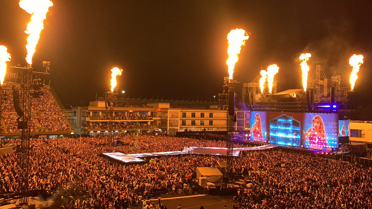 tswift_mx tweet picture