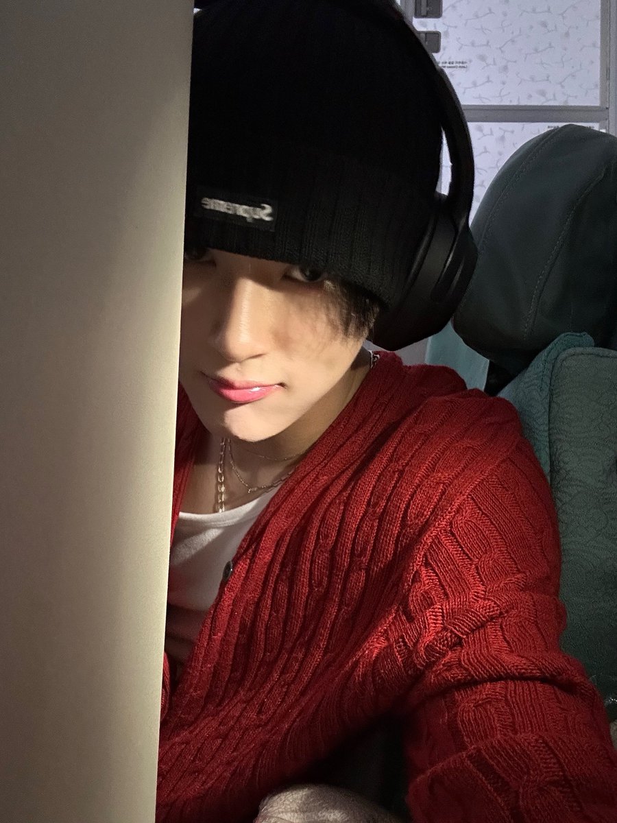 XODIAC_MEMBERS's tweet photo. [#리오] 

잘 갔다올게요💙🫡

#XODIAC #소디엑 #LEO #리오 https://t.co/WM9pJUuxCy
