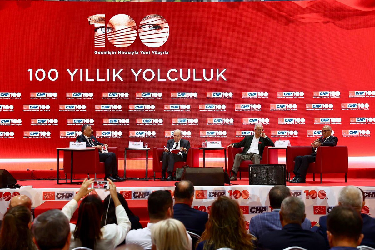 aslanogluchp's tweet photo. 100.yılımıza yakışan bir programı yapmış olmanın gururu içindeyiz.Sayın Genel Başkanlarımızın onurlandırdığı panel,Pınar Ayhan’ın duygu dolu Atatürk anlatımı,üyelerimiz ve İzmirlilerin katılımıyla 100.yaşımıza not düştük;Yaşasın Türkiye Cumhuriyeti Yaşasın Cumhuriyet Halk Partisi https://t.co/RCvFY7oBH1
