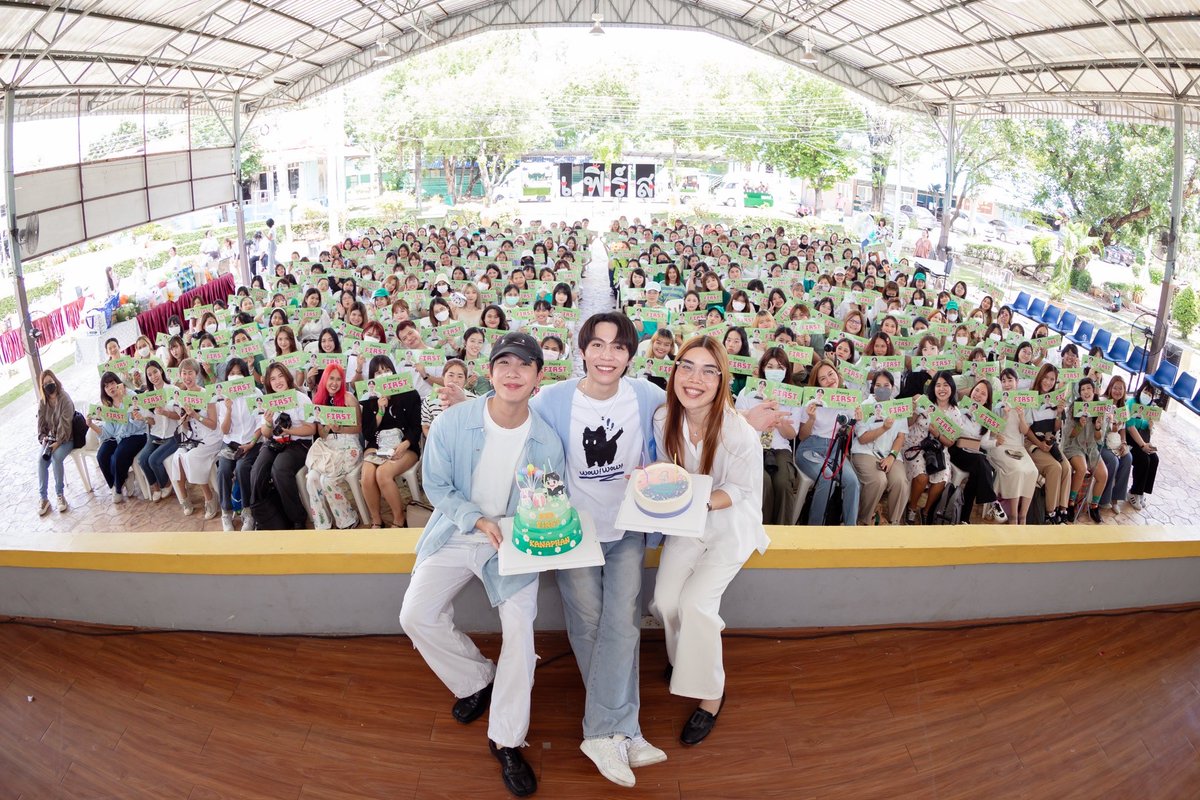 Firstkpp's tweet photo. ขอบคุณมากนะครับสำหรับทุกๆอย่างเลยจริงๆไม่ว่าจะเป็นโปรเจควันเกิด ของขวัญ ความรัก และการร่วมทำบุญในปีนี้ ขอให้ทุกคนมีความสุขมากๆเช่นกันนะครับ 🧡🤍🙆🏻 #25thFirstBDCharity https://t.co/TdQMf6d1Ho