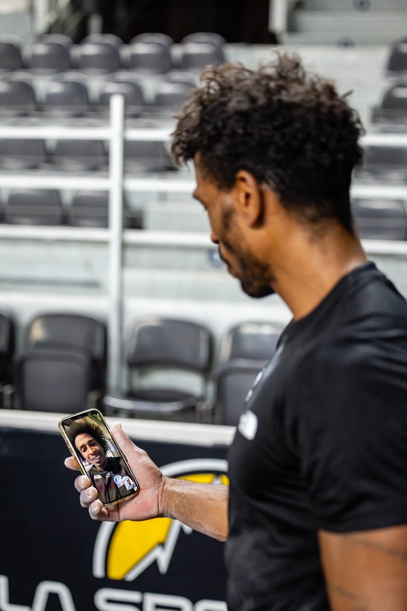 worldclimbing's tweet photo. “Hey Siri, call the men’s Boulder world champion!” 📱 

@FFME_officiel | #IFSC #SportClimbing #RomeEUQ #ClimbToParis https://t.co/EEGJ0kjMOd