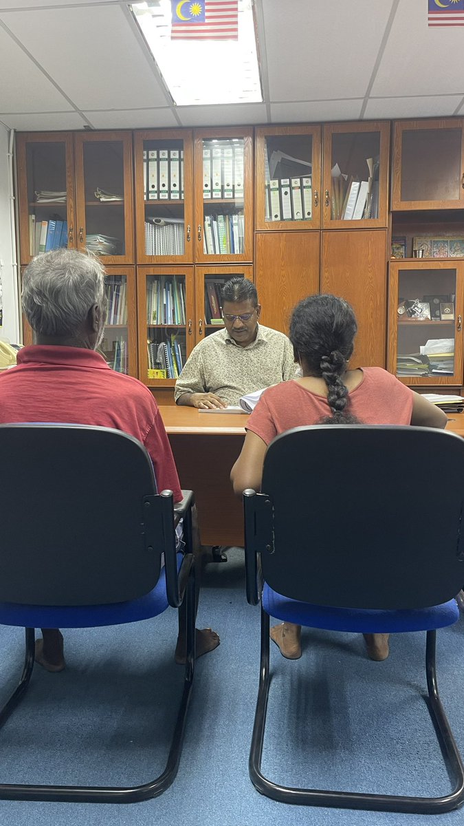 THSubra's tweet photo. 10am 8 /9/23 Pusat Khidmat yang beroperasi setiap hari Jumaat adalah platform yang sangat penting utk menyelesaikan masalah,mengedarkan maklumat, mengukuhkan komuniti,menyalurkan aduan&amp;mewakili warga#N25DunBukitSelambau untuk berbincang dengan pihak berkuasa dan agensi kerajaan. https://t.co/EfFcYkT9EV
