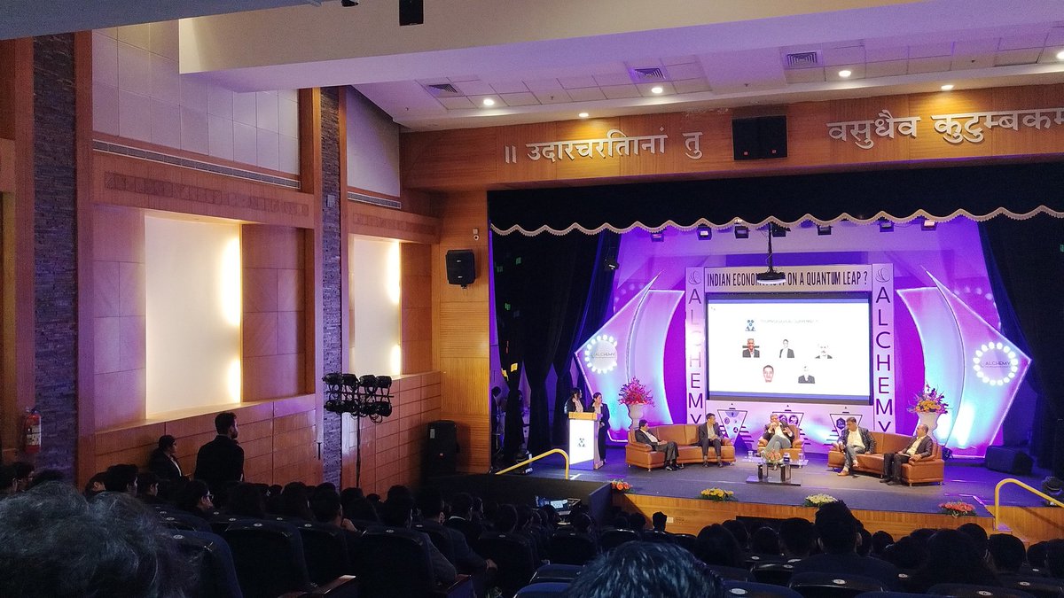 dixit_medhavi's tweet photo. Amazing Q&amp;A round ✨✨

#Alchemy23 
#SIBMBengaluru
#LifeAtSIBMB 
#Alchemy23
#AlchemyAtSIBMB https://t.co/Ohpab5drxT