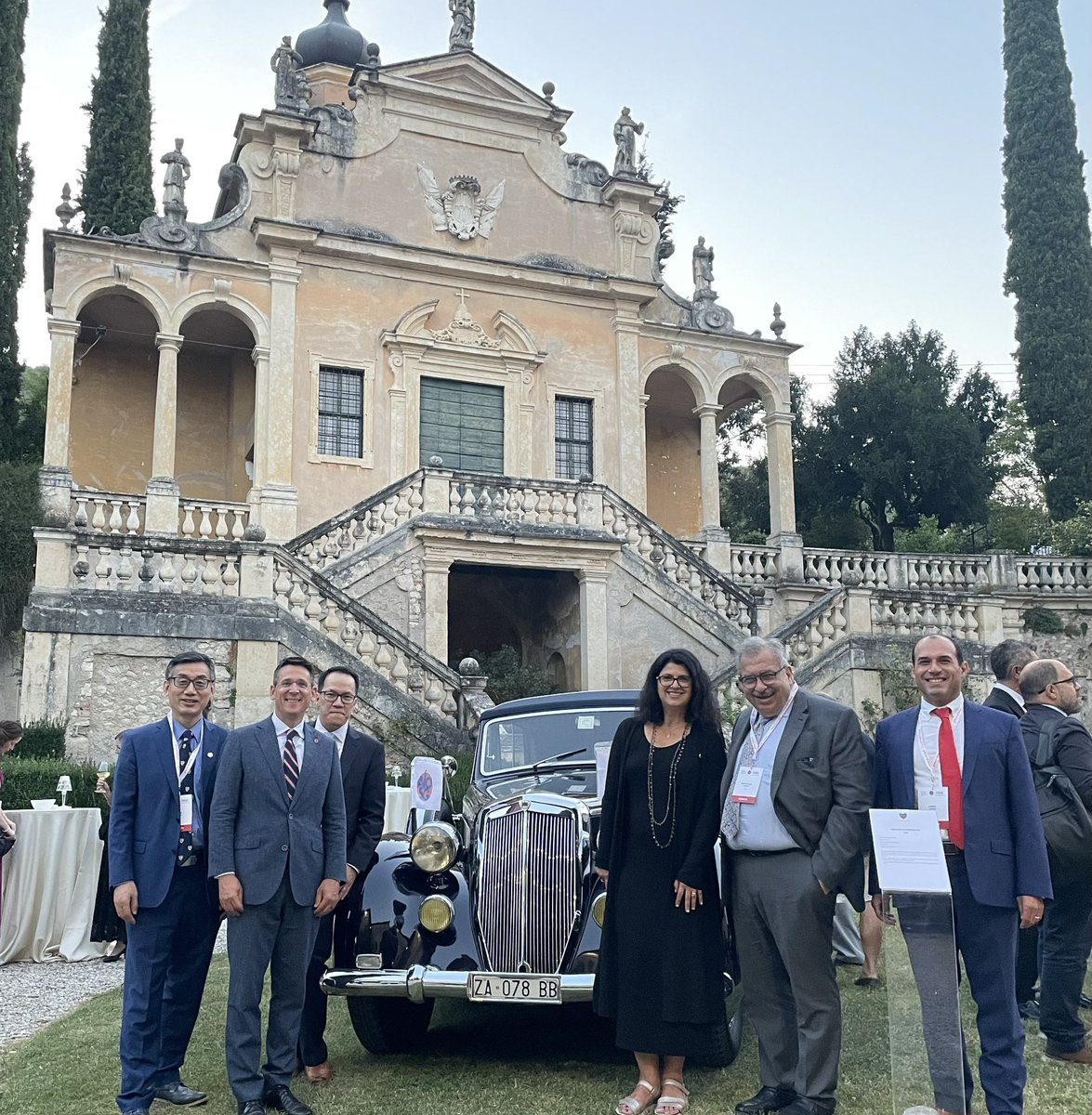 timpawlik's tweet photo. Thanks to my #Italian 🇮🇹 &amp; international 🌎🌍🌏 colleagues for inviting me to #iasgo in #Verona &amp; @ILLS_LAPLIVER in #Rome. Both conferences were amazing as we discussed #oncology #surgery #techniques to care for patients with #GI &amp; #HPB #cancers. Academic surgery is a 🎁! https://t.co/CFz5pYMiCF