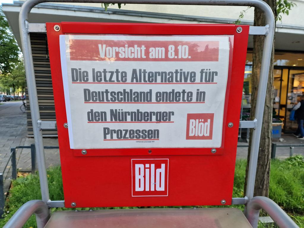 FlorianvonBrunn's tweet photo. Heute morgen in meinem Stimmkreis. Ich kann nicht widersprechen.
Wir als SPD waren, sind und bleiben das
#BollwerkgegenRechts!
#NoAfD https://t.co/roNkXe1G4L