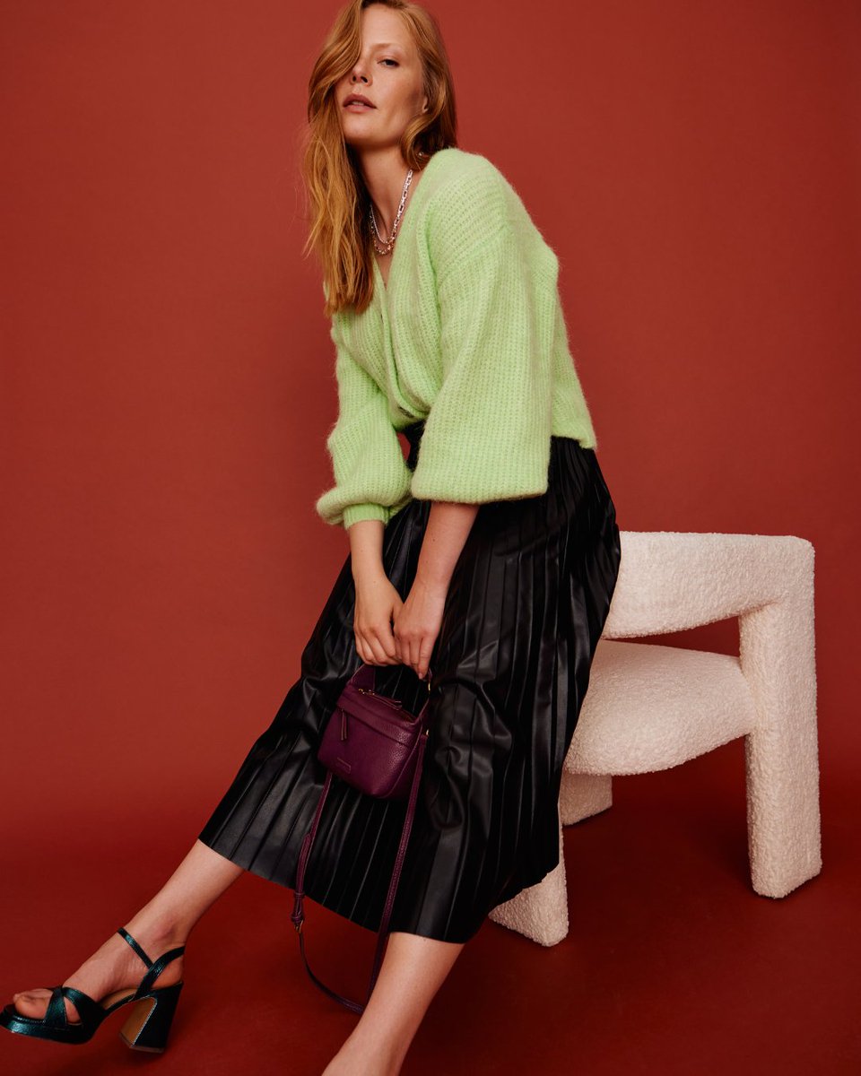 Hyper brights and statement prints with unexpected colour clashes. Seasonal staples to see you through autumn. 

Lime Green Fluffy Knitted Cardigan 1681048, Marble Pink Knitted Bomber Jacket 1679878  cur.lt/s6wlzfoxe