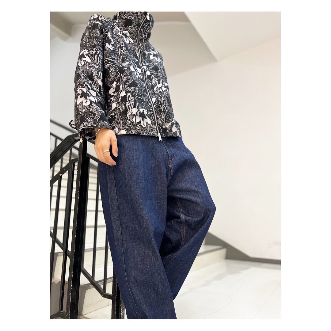 BAFNxN's tweet photo. 〜NEWTRAL TOKYO/NO ID.〜

2023 A/W collection✨
【スタンドカラーゴブランBIG-BLZ】
color：BLACK/size：ONE

#noid #newtral #newtral_tokyo #painting #fashion #ootd #kawaii #emo #staff #aw #todayscode #autumn #autumnfashion https://t.co/JcUKh2UjPP