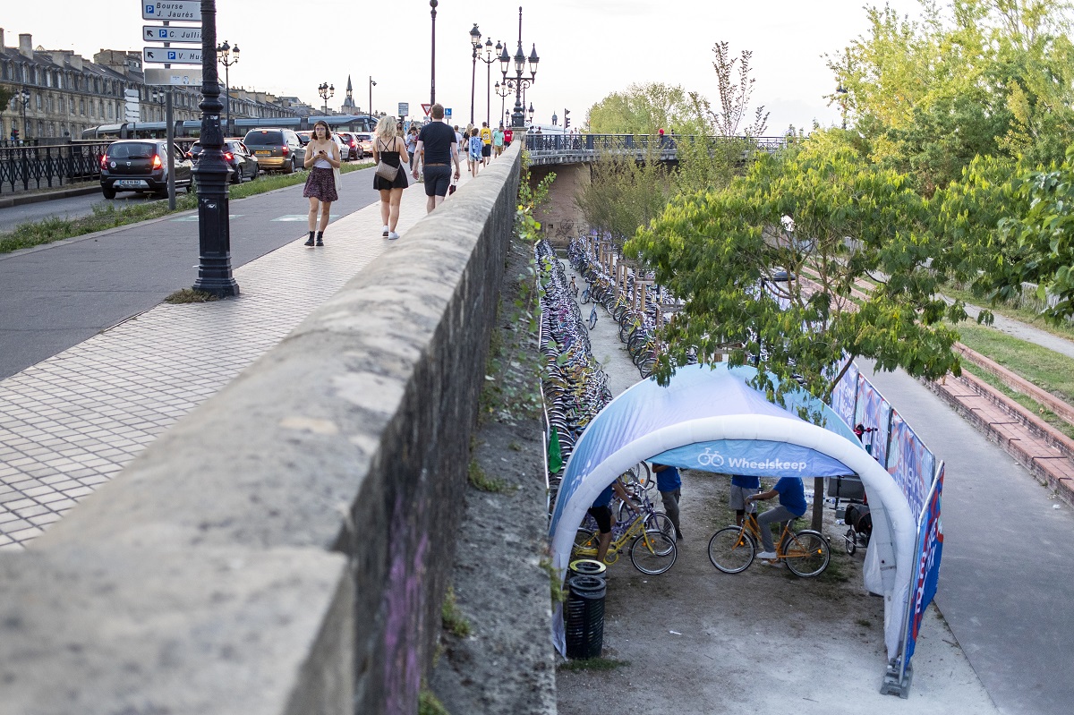 BxMetro's tweet photo. Jour de match : #CHIvSAM
Préparez au mieux votre venue :
👉Anticipez votre départ (4h) depuis le centre-ville (Fréquence
@TBM_TramC renforcée)🚋
👉Utilisez les vélos @Wheels_Keep ou Vcub 🚲
👉Hydratez-vous 🚰
Les infos : https://t.co/RGG1yAKyVO
#RWC2023 @France2023 https://t.co/3CidiovZXm