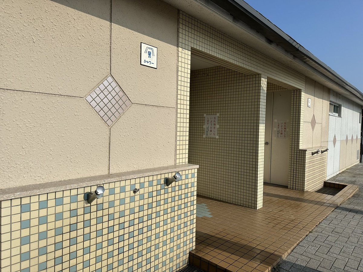 HARRY_XR4's tweet photo. 伯方の塩ソフトからの海水浴。
シャワーはやってないですが、低めのシャワー使えます🙆‍♂️ https://t.co/uwKTWEORxB