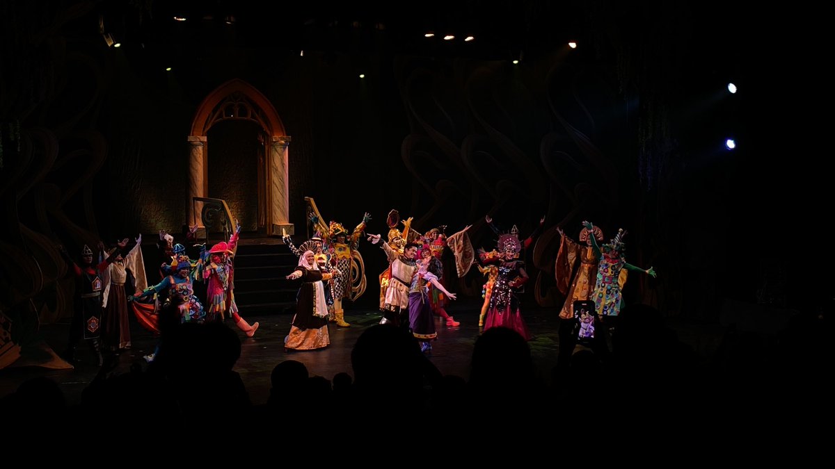 welcome2toyangs's tweet photo. Happy Opening Snow White and the Prince! ๐๐๐
#SWATP https://t.co/mq7kceQYO9
