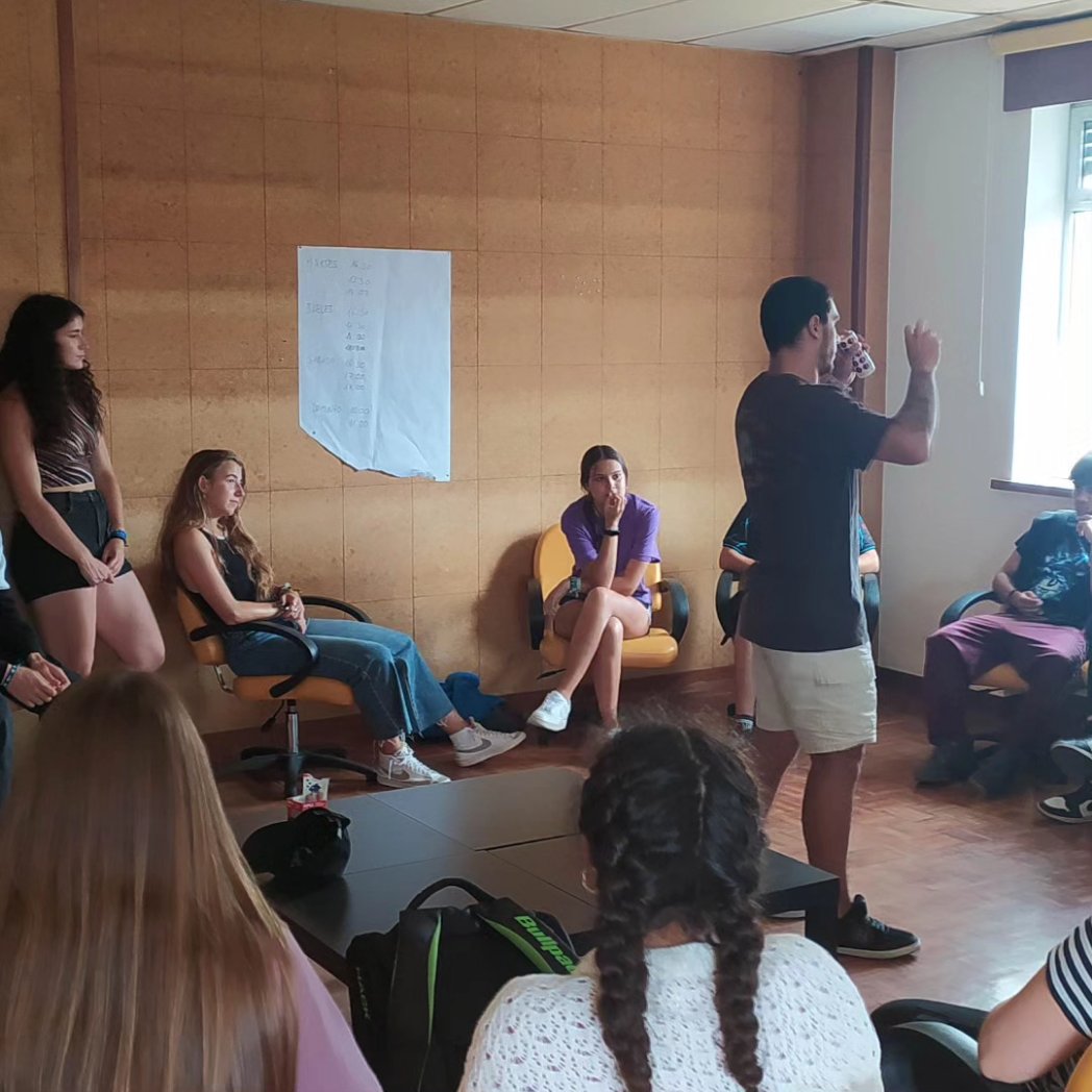 Lagunak I eta II ibiltzen hasi dira! 👏👏👏Un nuevo curso comienza ya en los grupos Lagunak 
    Les esperan muchos momentos de compartir y experiencias por vivir juntos/as.😃😃😃