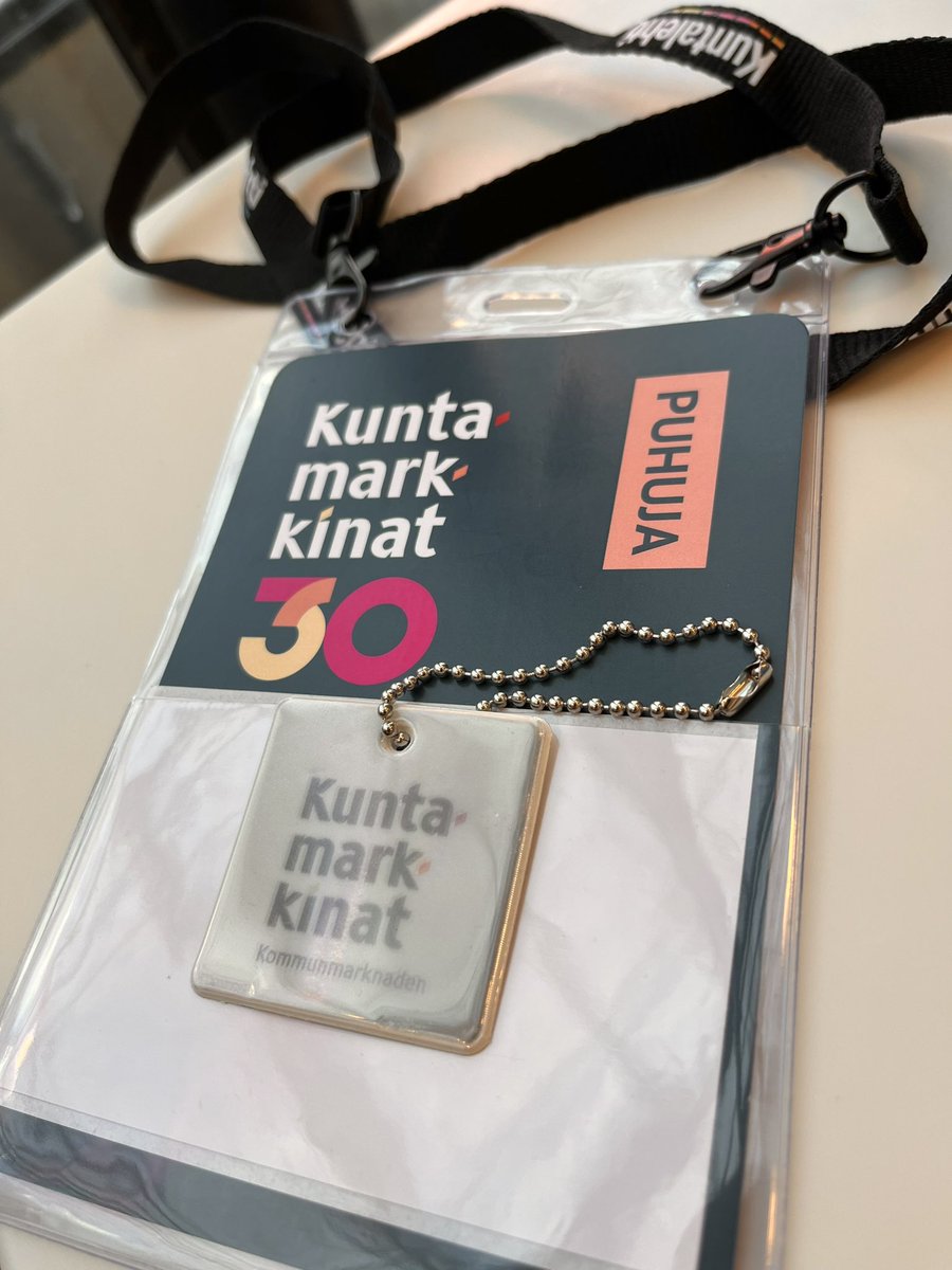 SHatanpaa's tweet photo. Rakastan työtäni. Parasta tähän asti on ollut saada olla mukana itselleni tärkeässä asiassa. Kuntalaisdemokratian kehittämisessä konkreettisimmalla mahdollisella tavalla. Toivon sydämestäni että tämä toimii! ♥️
#demokratia #talousarvio #kehittäminen #tasaarvo https://t.co/j2s42wwP5c