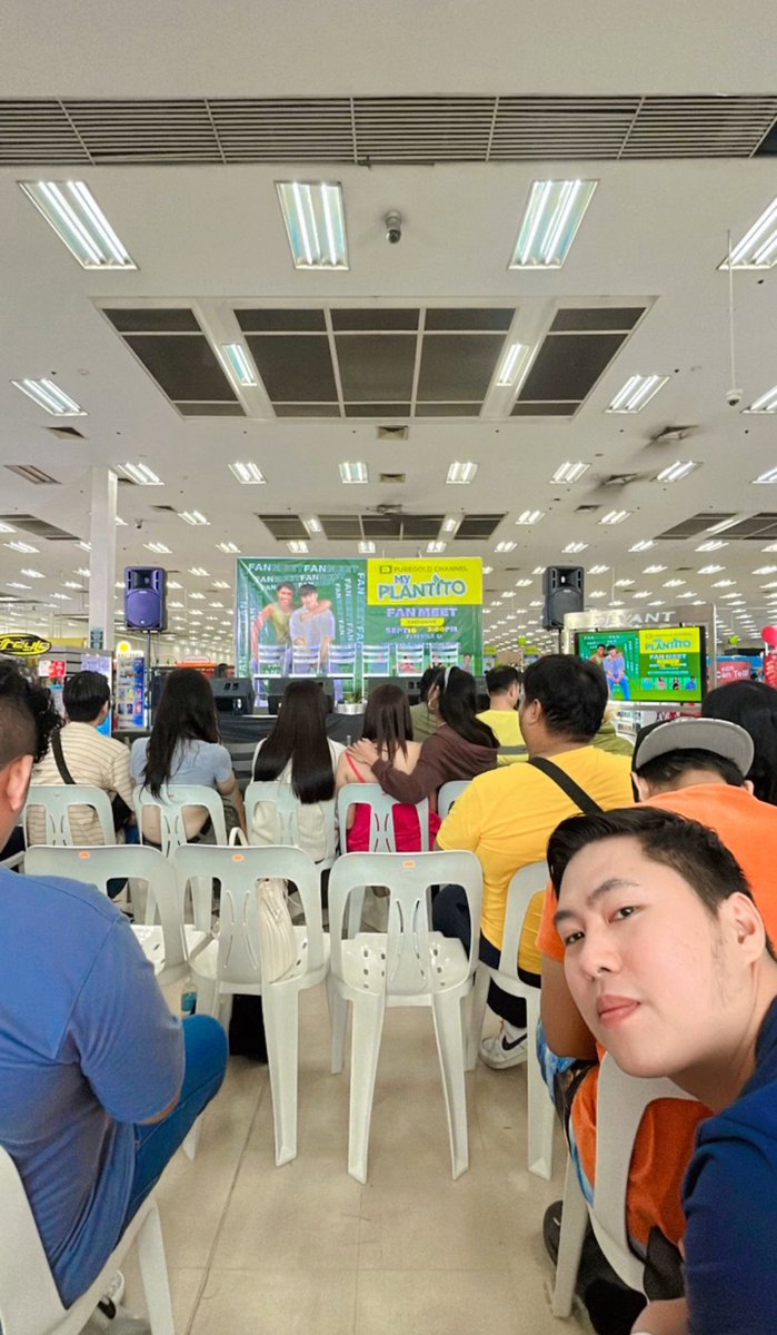 dnny199x's tweet photo. As MV fan. 🥰 #PuregoldMyPlantitoFanMeet https://t.co/hqg9P7CgHc