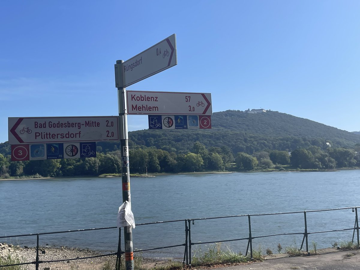 SturmDaniel's tweet photo. Herrlich, Petersberg im Blick. #Godesberg. Mehr demnächst @Tagesspiegel https://t.co/PyCxFBjnwi