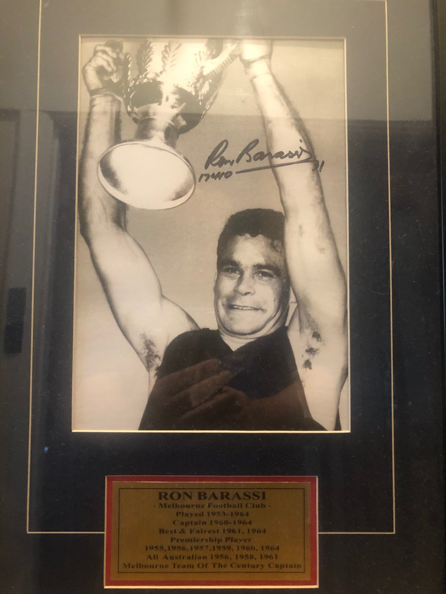 PeterRoach3's tweet photo. VALE the great RDB.
17410                        31 https://t.co/kO0g0dnWZb