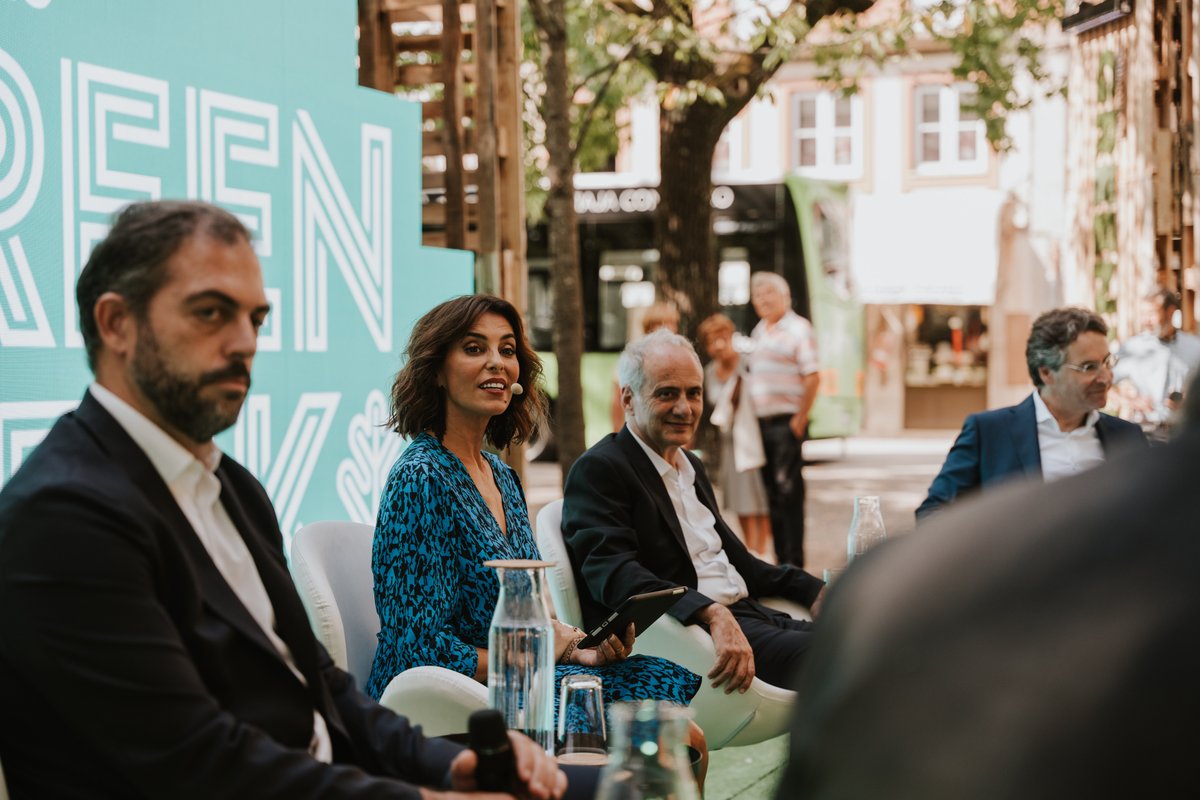labpaisagem's tweet photo. 🗣️ "Guimarães é um modelo exemplar para o País que pretendemos dentro de vinte anos. (...). Reforço o nosso apoio à candidatura de Guimarães para Capital Verde Europeia 2025."

👉 Duarte Cordeiro, Ministro do Ambiente.

#LabPaisagem #GreenWeek #Guimaraes #EUGreenCapital https://t.co/hgn06Qfhrp
