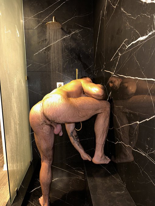 Good Morning https://t.co/fI8ZJXaswm