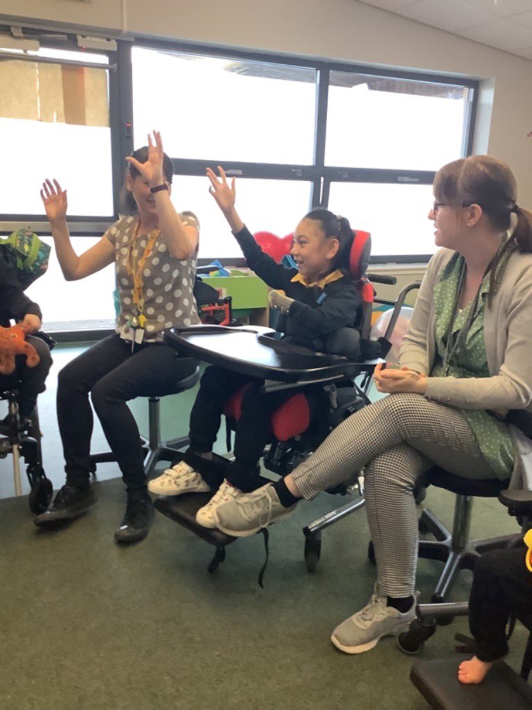 Our TZ pupils (and staff) are enjoying the anticipation of finding out who our shining stars are every Friday. We shine brightly! 🌟🤩