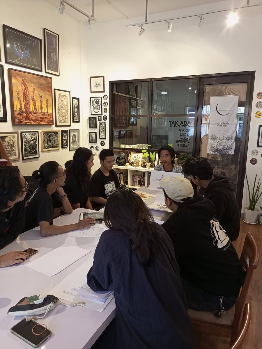 hyudhoutomo's tweet photo. LFG.. #LBBS drawing class ongoing @penahitam_arts ,its part our #NFTutility for education program 

#Penahitam_art
#PenahitamNFT
#Baphom_Eth_Genesis
#NFTCommunity https://t.co/CwlzPWSegA